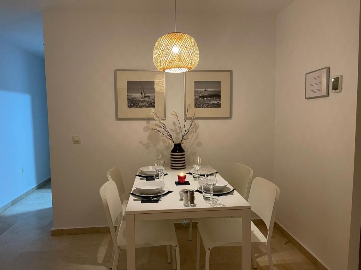 Bahia de CasaresVista Bahia Sea Viewアパートメント エクステリア 写真