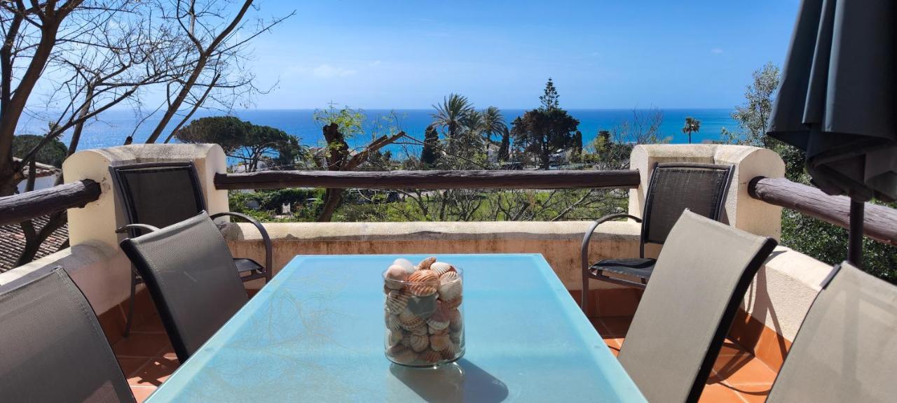 Bahia de CasaresVista Bahia Sea Viewアパートメント エクステリア 写真